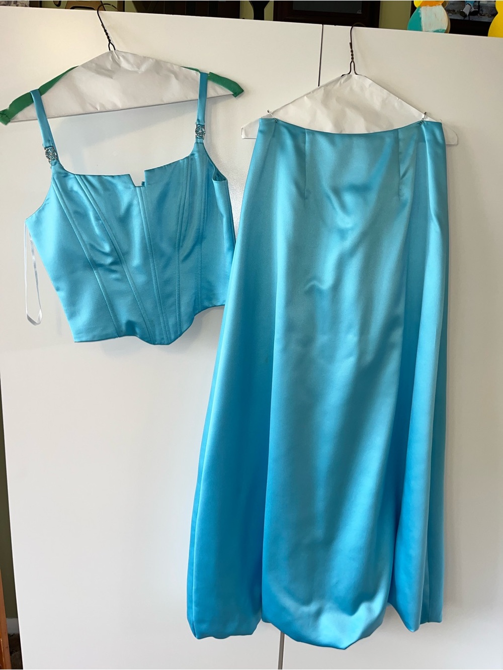 Betsy & Adam Aqua Formal/Prom/Homecoming 2-Piece Size 7 Dress - EXCELLENT COND.